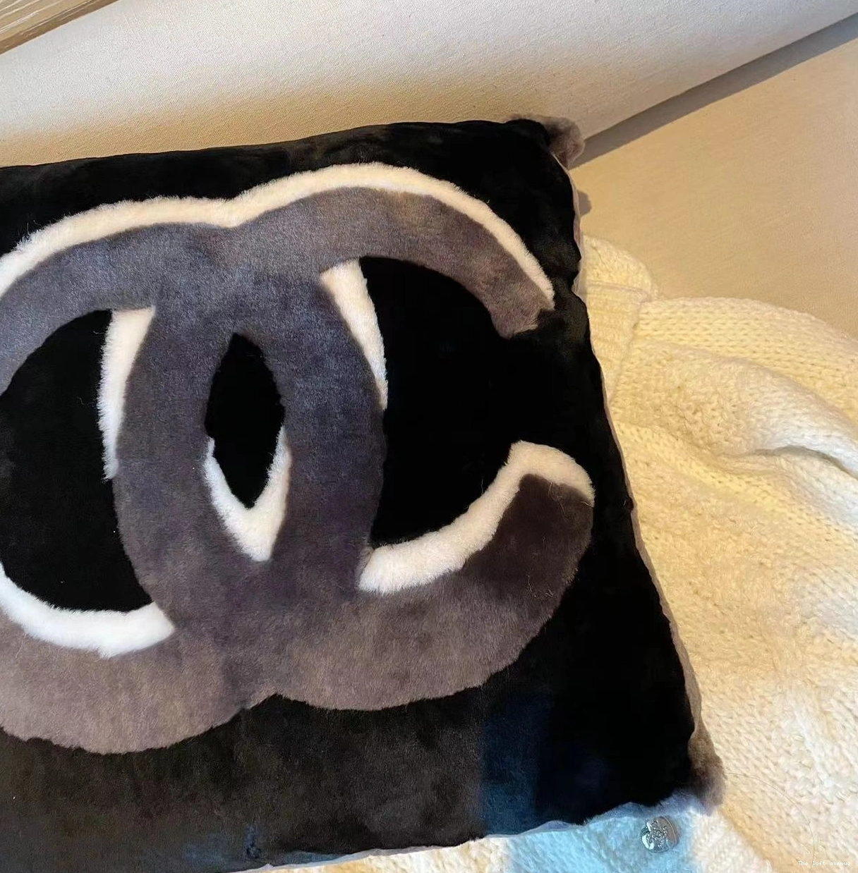 COCO THROW PILLOW SHEARLING 0722